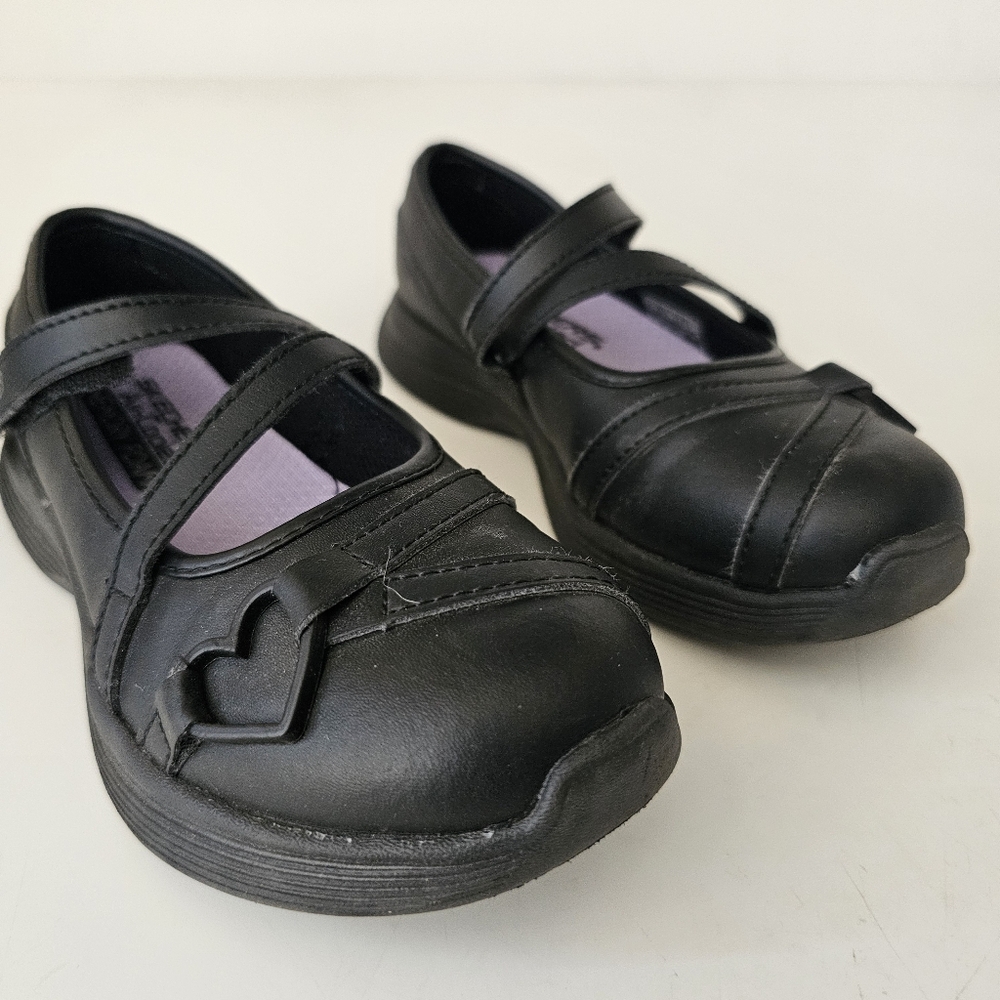 Skechers Black Girls Size 12.5 Casual School church Shoes with Heart Detail